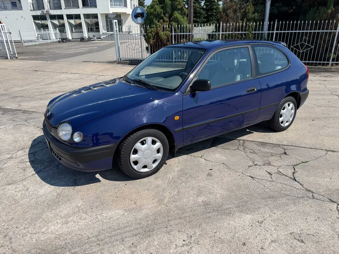 Toyota Corolla — auto z placu Komisu Prusice